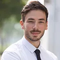 Ui/UX Designers - 黑白体育